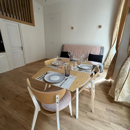 Chez Zenovia * Paris