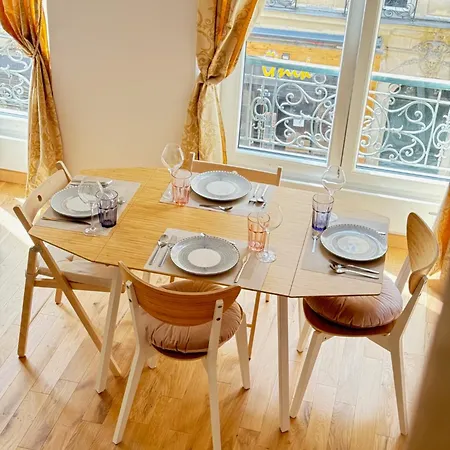 Chez Zenovia *